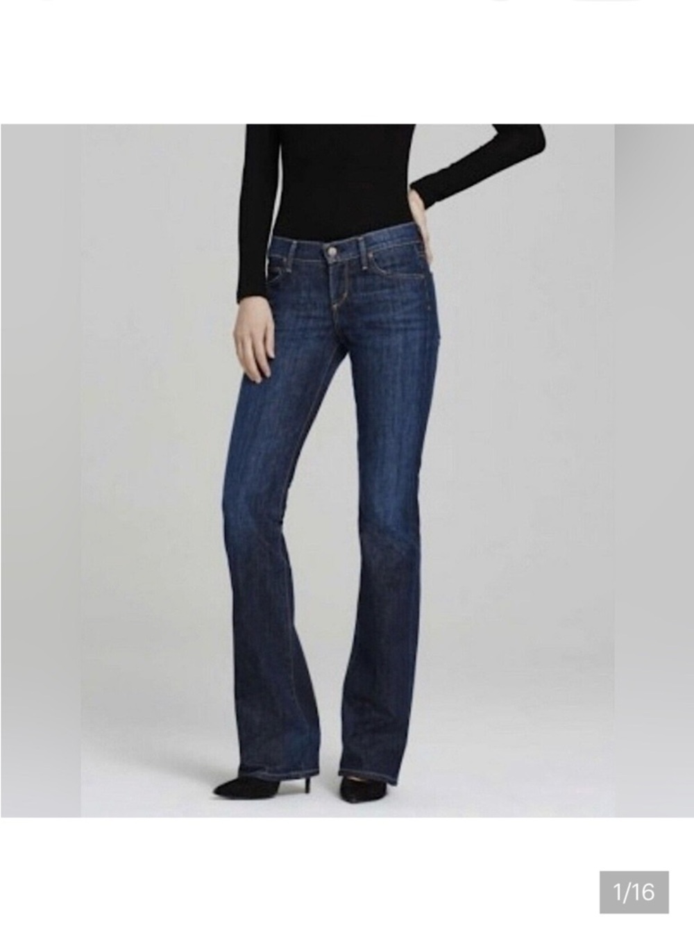 Classic low rise. Bootcut Women's Jeans in Dark Blue.